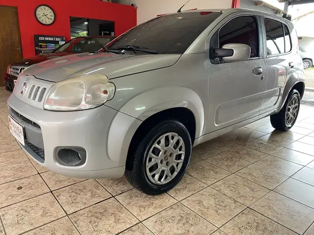 Carro Fiat Uno 2014 Vivace College 1.0 8V (Flex) 4p