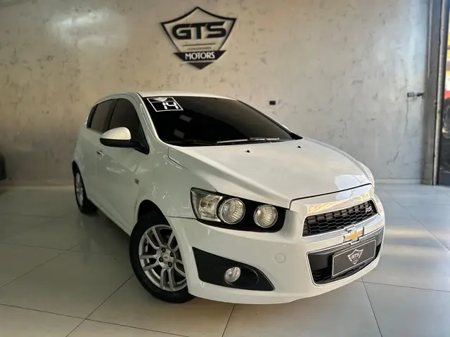 Carro Chevrolet Sonic 2014 Hatch LTZ 1.6 (Aut)