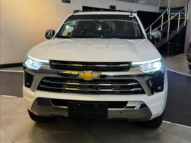 Carro Chevrolet S10 Cabine Dupla 2025 High Country 2.8 Turbodiesel (Aut.)