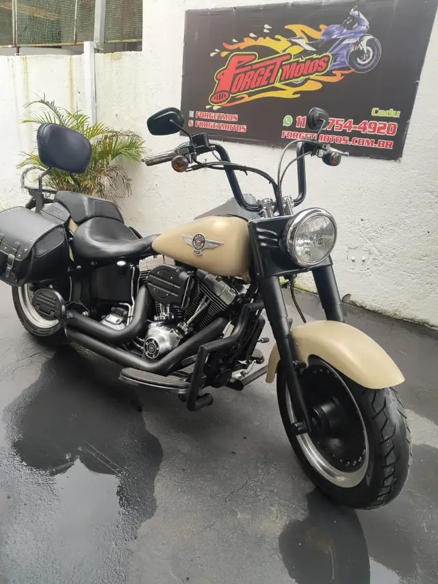 Moto Harley-Davidson Dyna 2014 Fat Boy FLSTFB