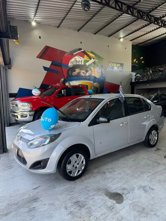 Carro Ford Fiesta Sedan 2014 S 1.0 8V Flex 4p