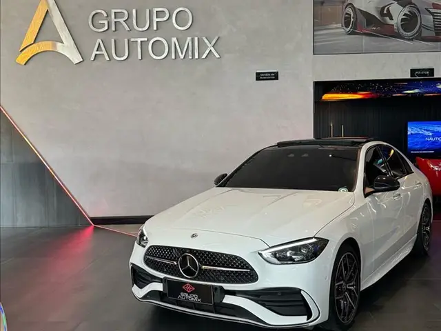 Carro Mercedes-Benz C 300 2024 AMG Line