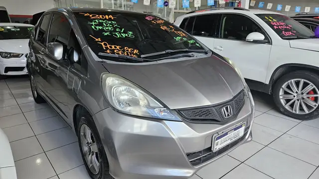 Carro Honda Fit 2014 DX 1.4 (Flex)