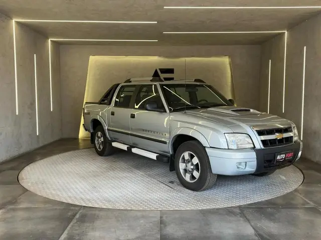 Carro Chevrolet S10 Cabine Dupla 2011 S10 Advantage 4x2 2.4 (Flex) (Cab Dupla)