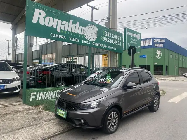 Carro Fiat Argo 2024 Trekking 1.3