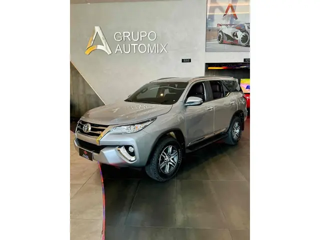 Carro Toyota SW4 2019 2.7 SRV 7L 4x2 (Aut) (Flex)