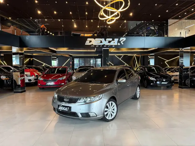 Carro Kia Cerato 2011 SX 1.6 16V 6vel