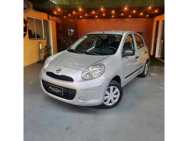 Carro Nissan March 2013 1.0 16V (Flex)