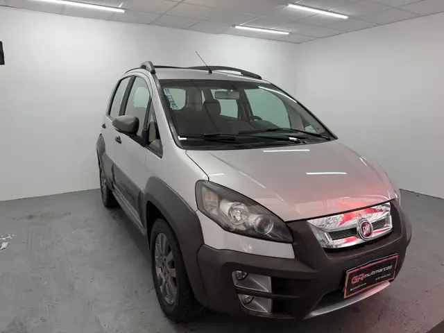 Carro Fiat Idea 2016 Adventure 1.8 16V E.TorQ (Flex)