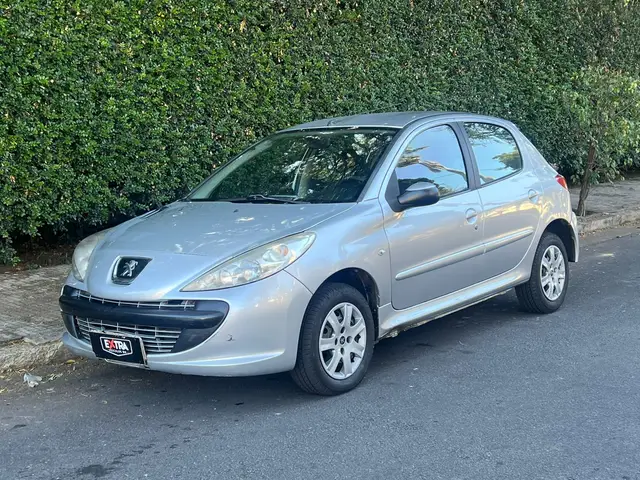 Carro Peugeot 207 2013 Hatch XR 1.4 8V (flex) 2p