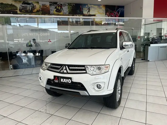 Carro Mitsubishi Pajero 2016 3.2 DI-D HPE 4WD (Aut)