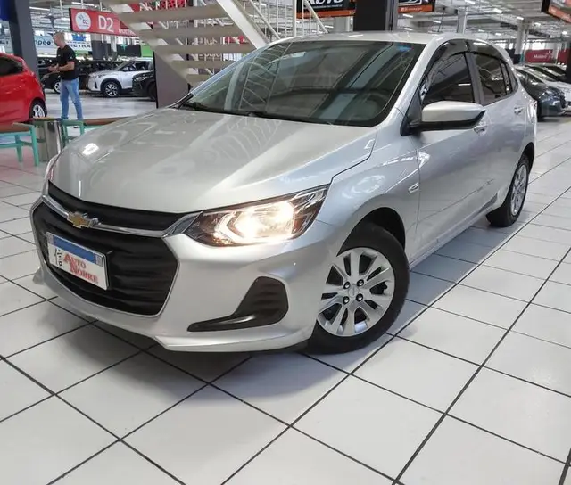 Carro Chevrolet Onix 2023 LT 1.0
