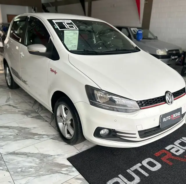 Carro Volkswagen Fox 2016 1.6 MSI Rock in Rio (Flex)