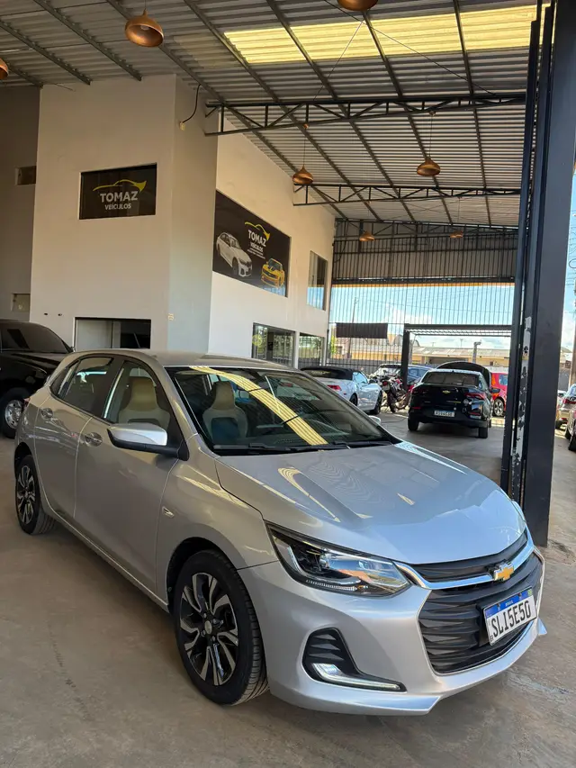 Carro Chevrolet Onix 2023 Premier 1.0 Turbo (Aut.)