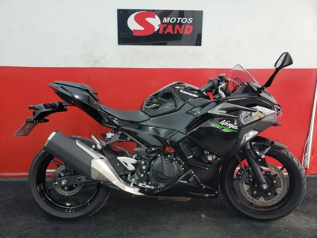 Moto Kawasaki Ninja 2025 500