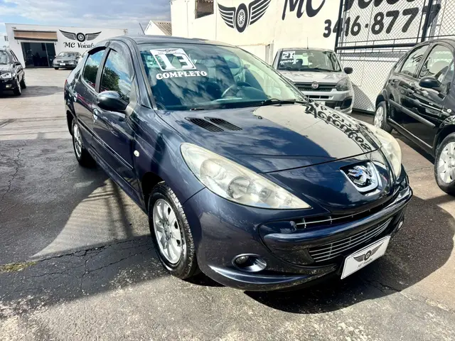 Carro Peugeot 207 Sedan 2013 207 Passion XR Sport 1.4 8V (flex)