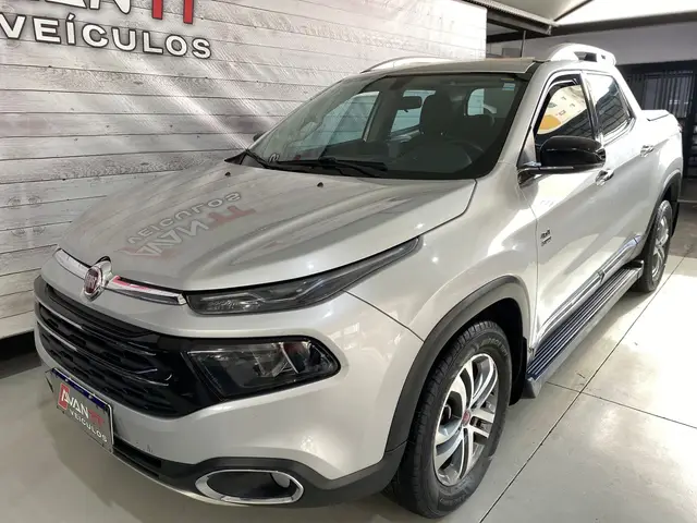 Carro Fiat Toro 2018 Volcano 2.0 diesel AT9 4x4