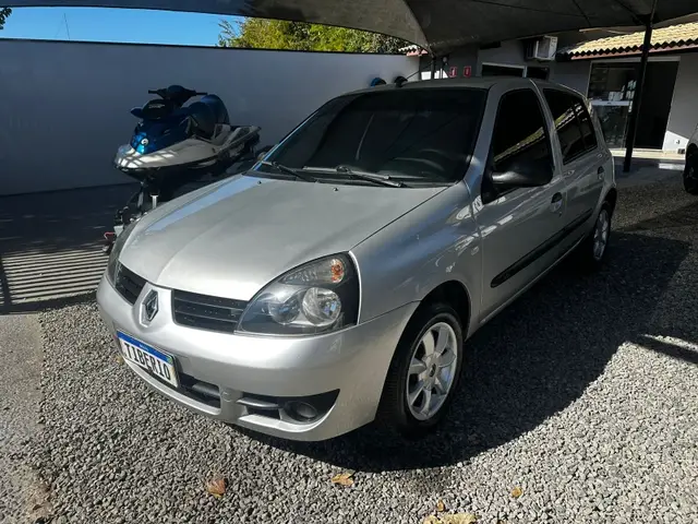 Carro Renault Clio 2011 Hi-Flex 1.0 16V 3p