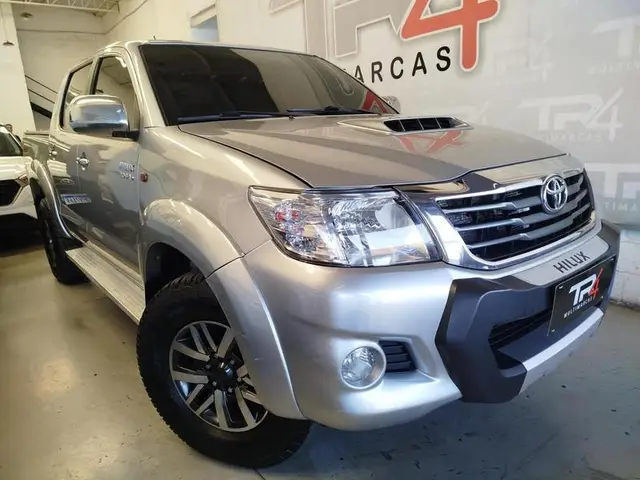 Carro Toyota Hilux Cabine Dupla 2015 Hilux 3.0 TDI 4x4 CD STD