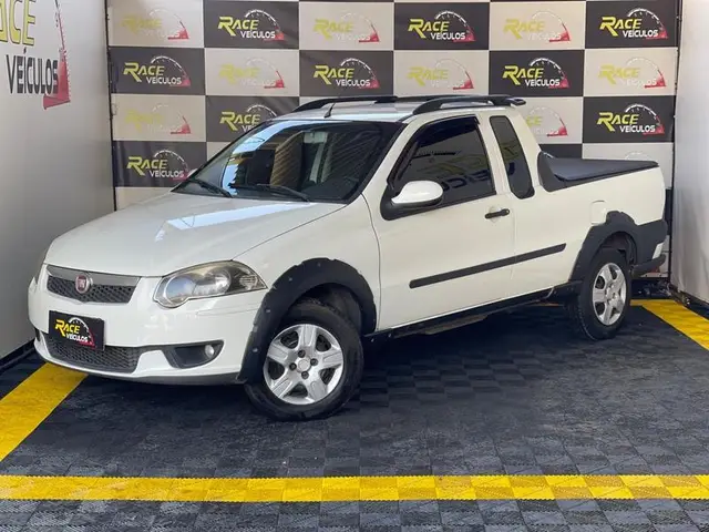 Carro Fiat Strada 2013 Trek. M. March. 1.6 Flex 16V CE