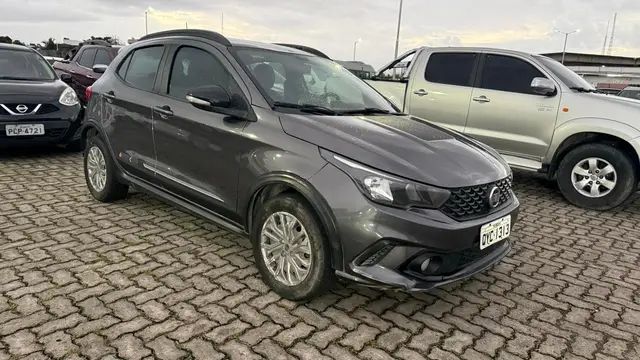 Carro Fiat Argo 2020 Trekking 1.3