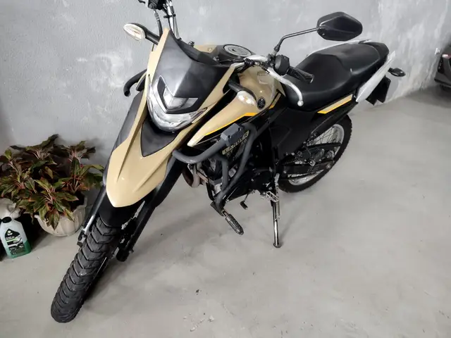Moto Yamaha XTZ 250 Lander 2023 ABS