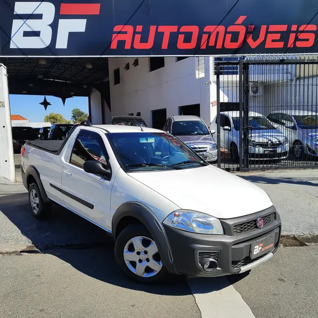 Carro Fiat Strada 2017 Hard Working 1.4 (Flex) (Cabine Simples)