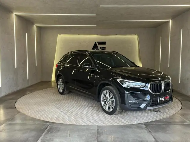 Carro BMW X1 2022 sDrive20i 2.0 Turbo (Aut.)