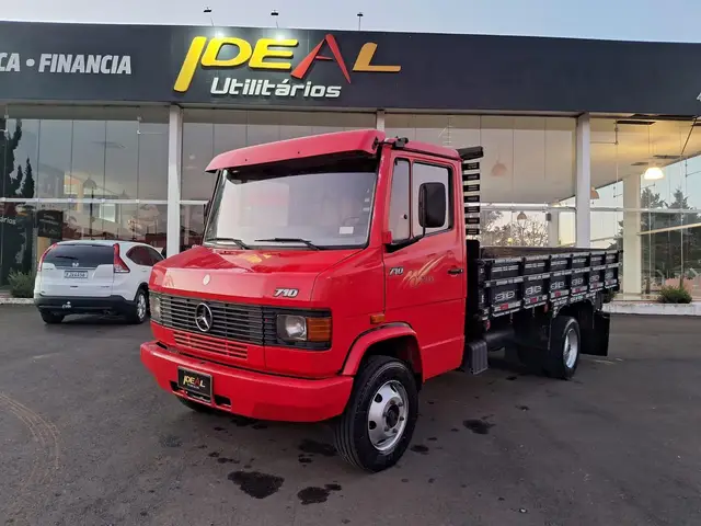 Caminhão Mercedes-Benz 710 2007 710/710 Plus