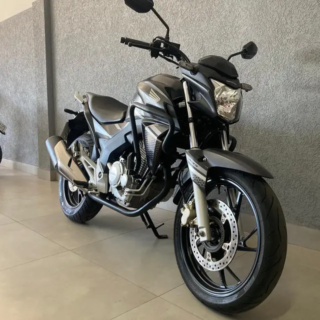 Moto Honda CB 250F Twister 2022 (CBS)