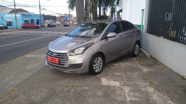 Carro Hyundai HB20S 2018 1.0 Comfort Plus (Flex)
