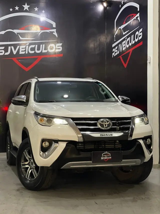 Carro Toyota SW4 2018 2.7 SRV 7L 4x2 (Aut) (Flex)