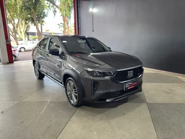 Carro Fiat Fastback 2024 Turbo 200