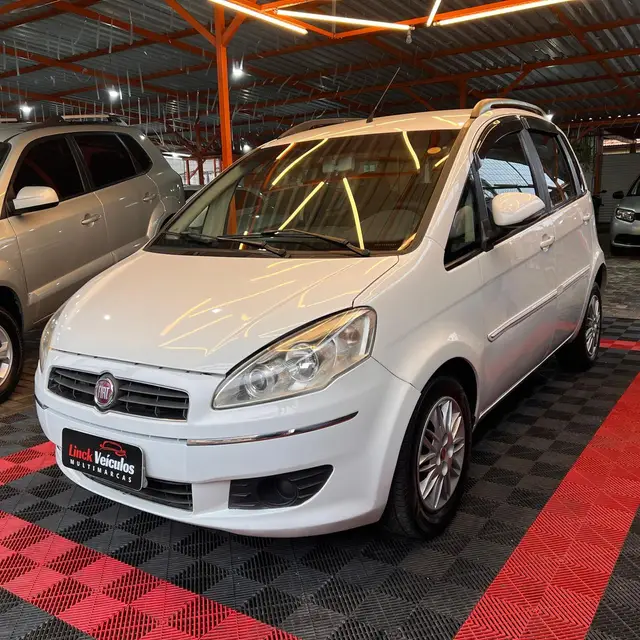Carro Fiat Idea 2013 Essence 1.6 16V E.TorQ (Flex)