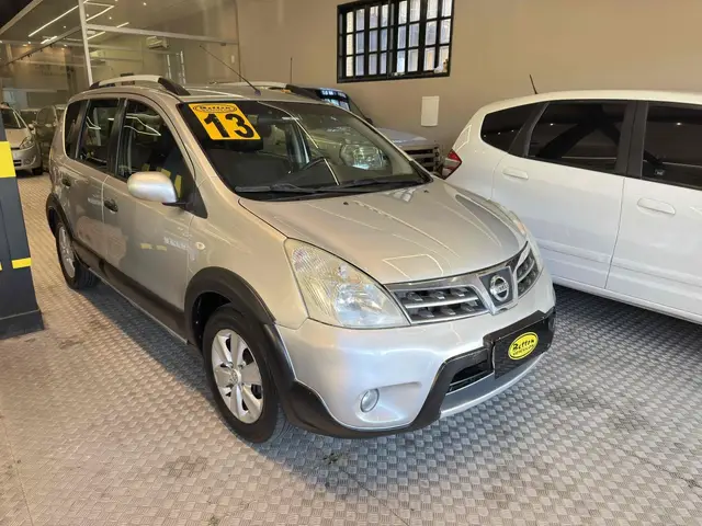 Carro Nissan Livina 2013 X-Gear SL 1.8 16V (flex) (aut)
