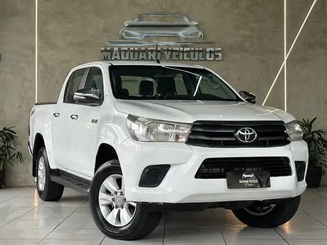 Carro Toyota Hilux Cabine Dupla 2017 Hilux 2.8 TDI STD CD 4x4