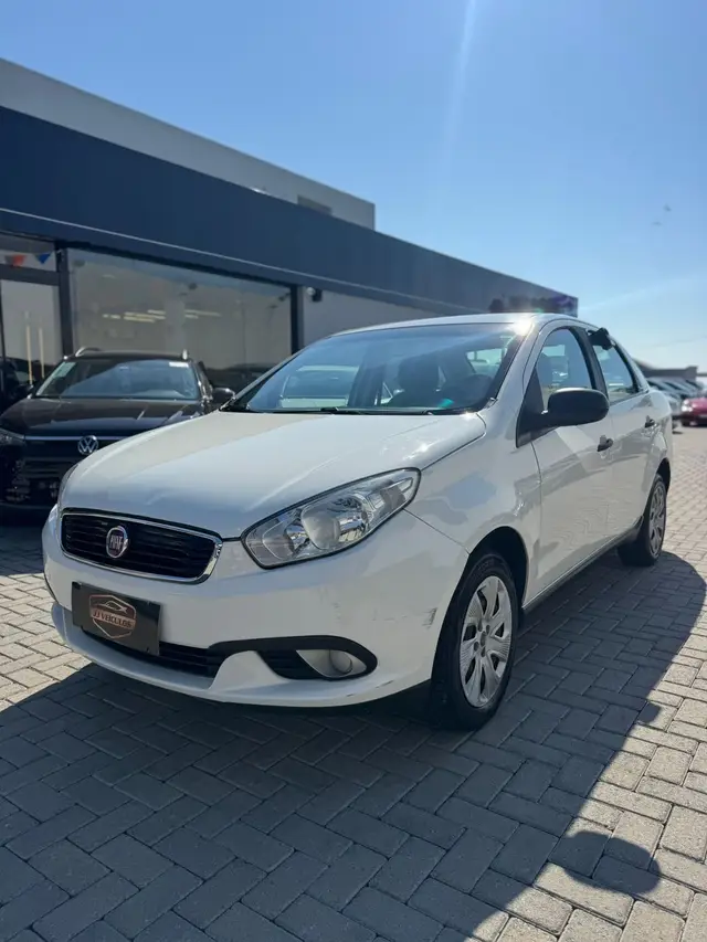 Carro Fiat Grand Siena 2018 Essence 1.6 16V (Flex)