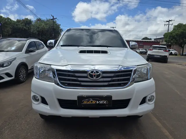 Carro Toyota Hilux Cabine Dupla 2015 Hilux 3.0 TDI 4x4 CD SRV (Aut)