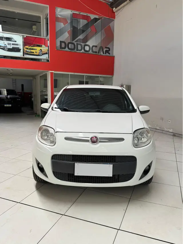 Carro Fiat Palio 2015 Essence 1.6 16V (Flex)