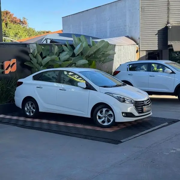 Carro Hyundai HB20S 2018 1.0 Comfort Plus (Flex)