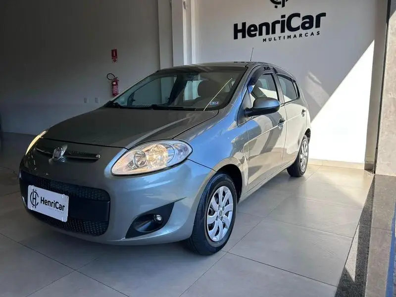 Fiat Palio Attractive 1.4 8V (Flex)