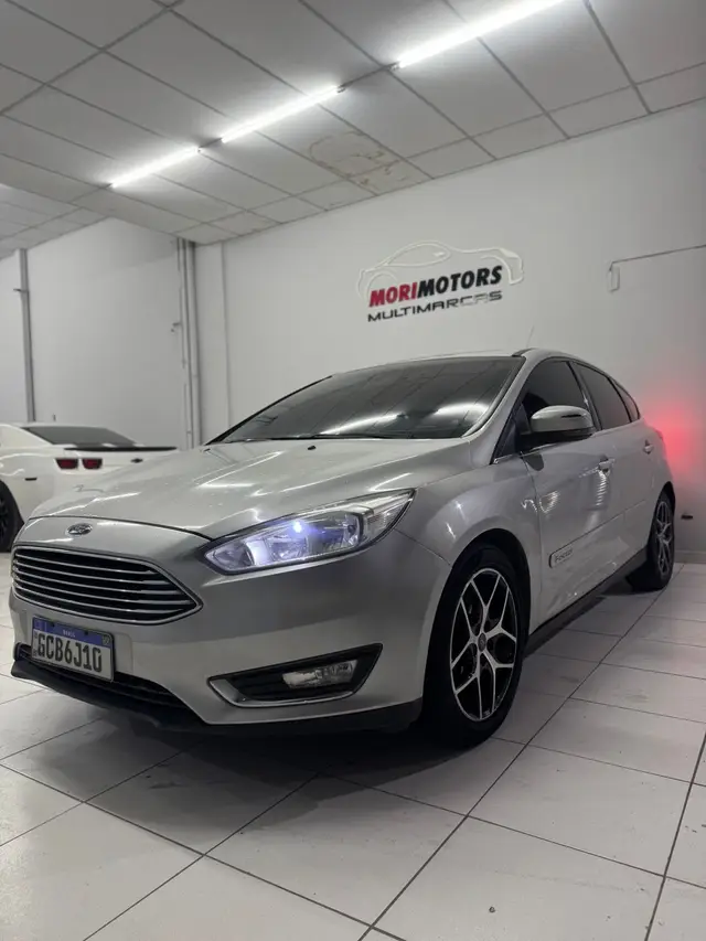 Carro Ford Focus Sedan 2016 Titanium Plus 2.0 PowerShift (Aut)