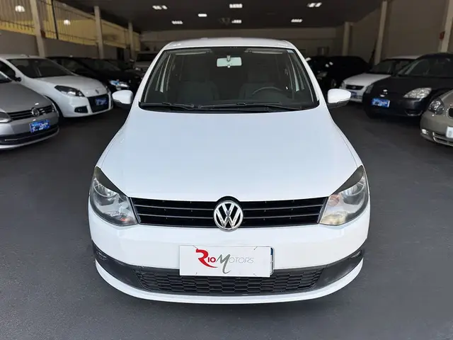Carro Volkswagen Fox 2014 1.0 TEC (Flex) 4p