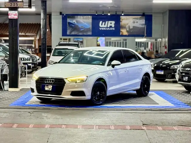 Carro Audi A3 2017 1.4 TFSI Ambiente Tiptronic (Flex)