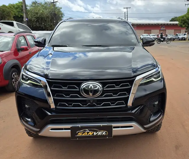 Carro Toyota SW4 2022 SRX 2.8 turbodiesel 5L 4x4 (Aut)