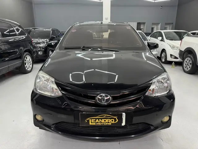 Carro Toyota Etios 2015 X 1.3 (Flex)