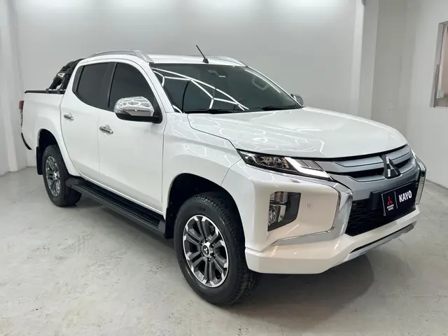 Carro Mitsubishi L200 Triton Sport 2022 HPE-S 2.4 DID-H 4x4 (Aut)