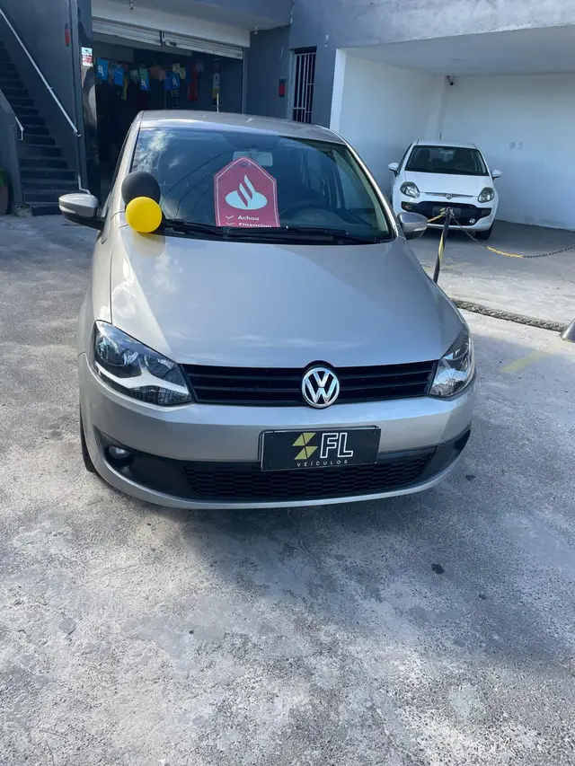 Carro Volkswagen Fox 2014 1.0 TEC (Flex) 4p