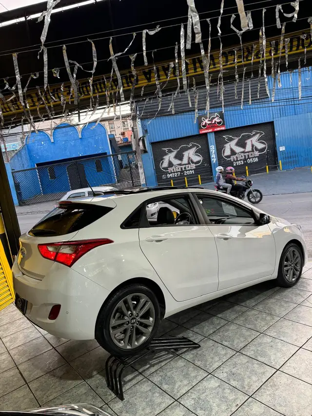 Carro Hyundai i30 2016 I30 1.8 16V MPI (Básico+Teto)