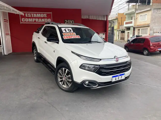 Carro Fiat Toro 2019 Volcano 2.0 diesel AT9 4x4